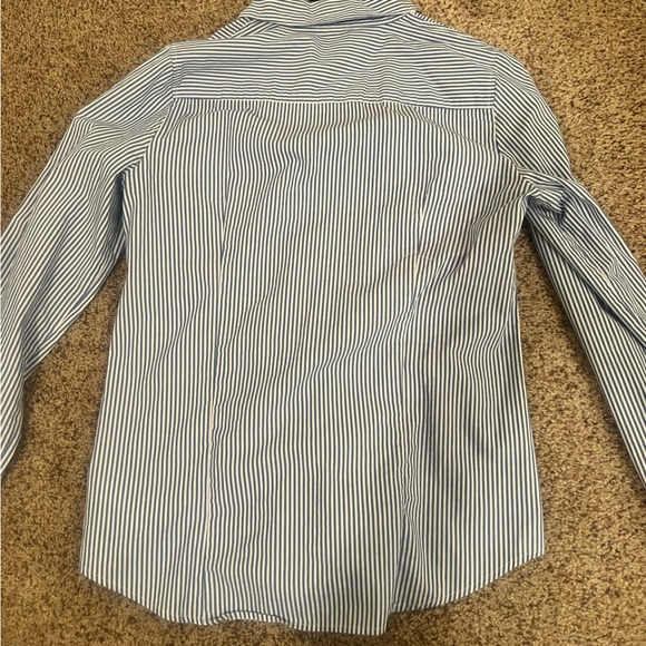 Women’s J Crew button up - Picture 4 of 6